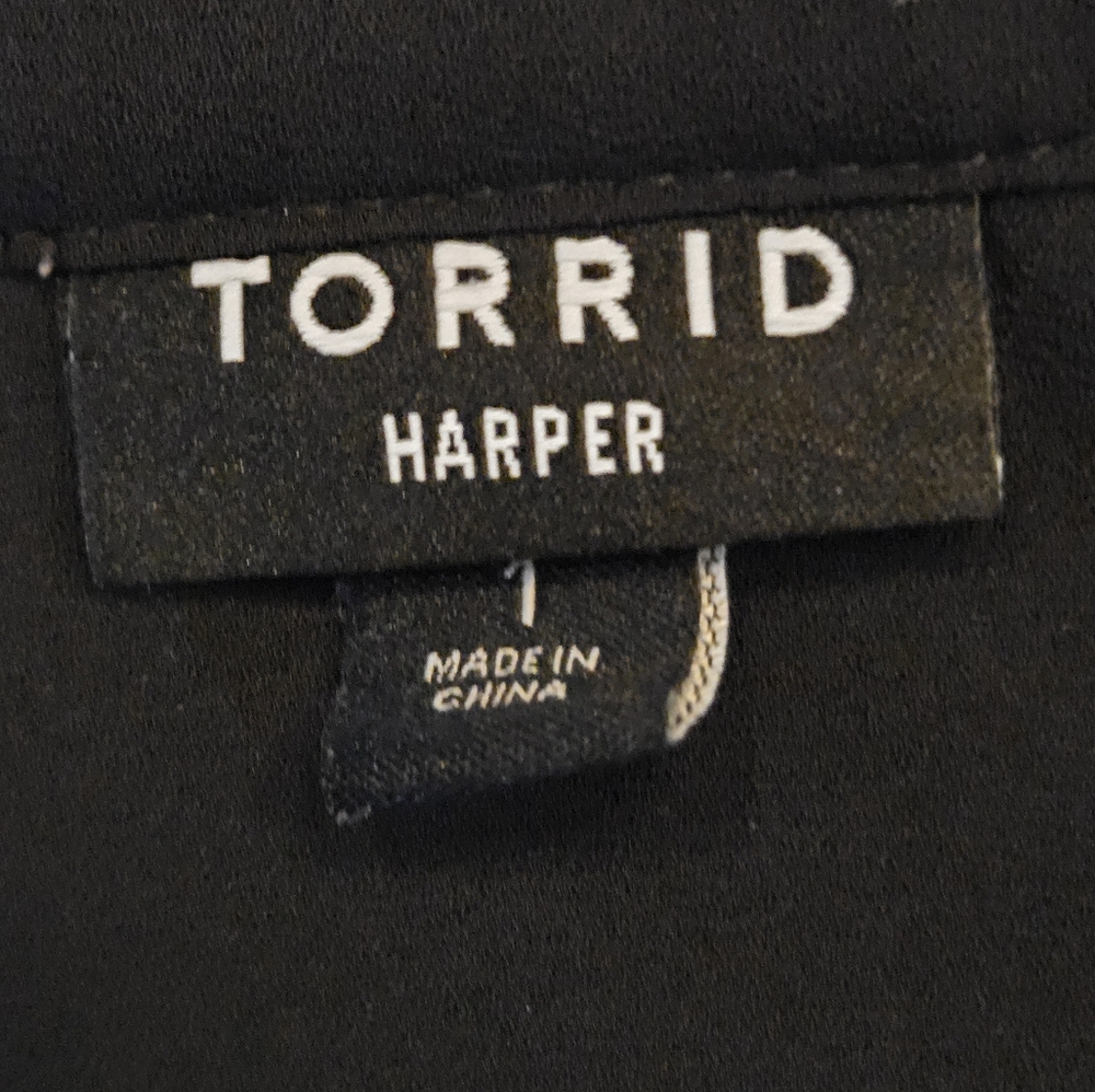 Torrid Black Split-Neck Harper Utility Blouse Siz… - image 3